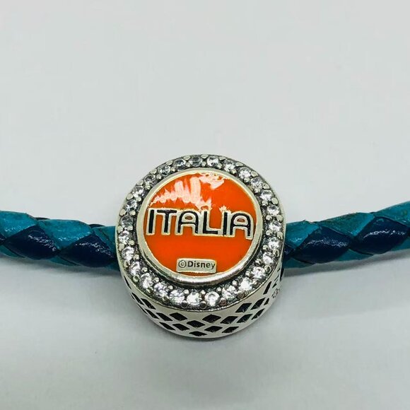 ✨✨ Pandora Disney Parks EPCOT Italy World Showcase Mickey Mouse Button Charm - Picture 2 of 4